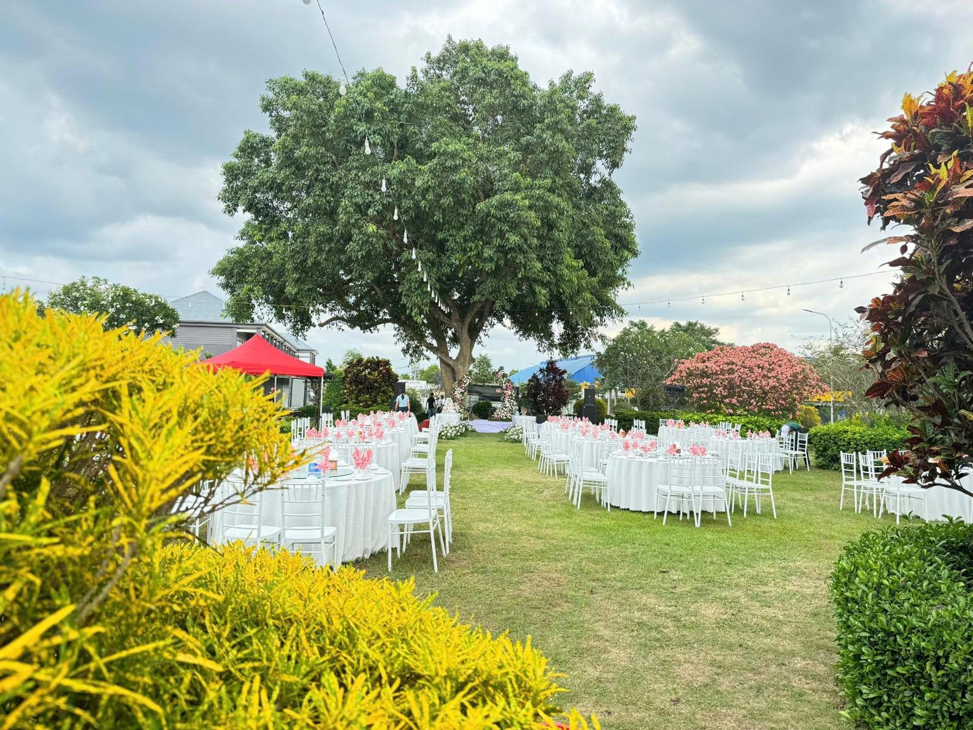 Dakruco Hotel Buon Ma Thuot Luaran gambar