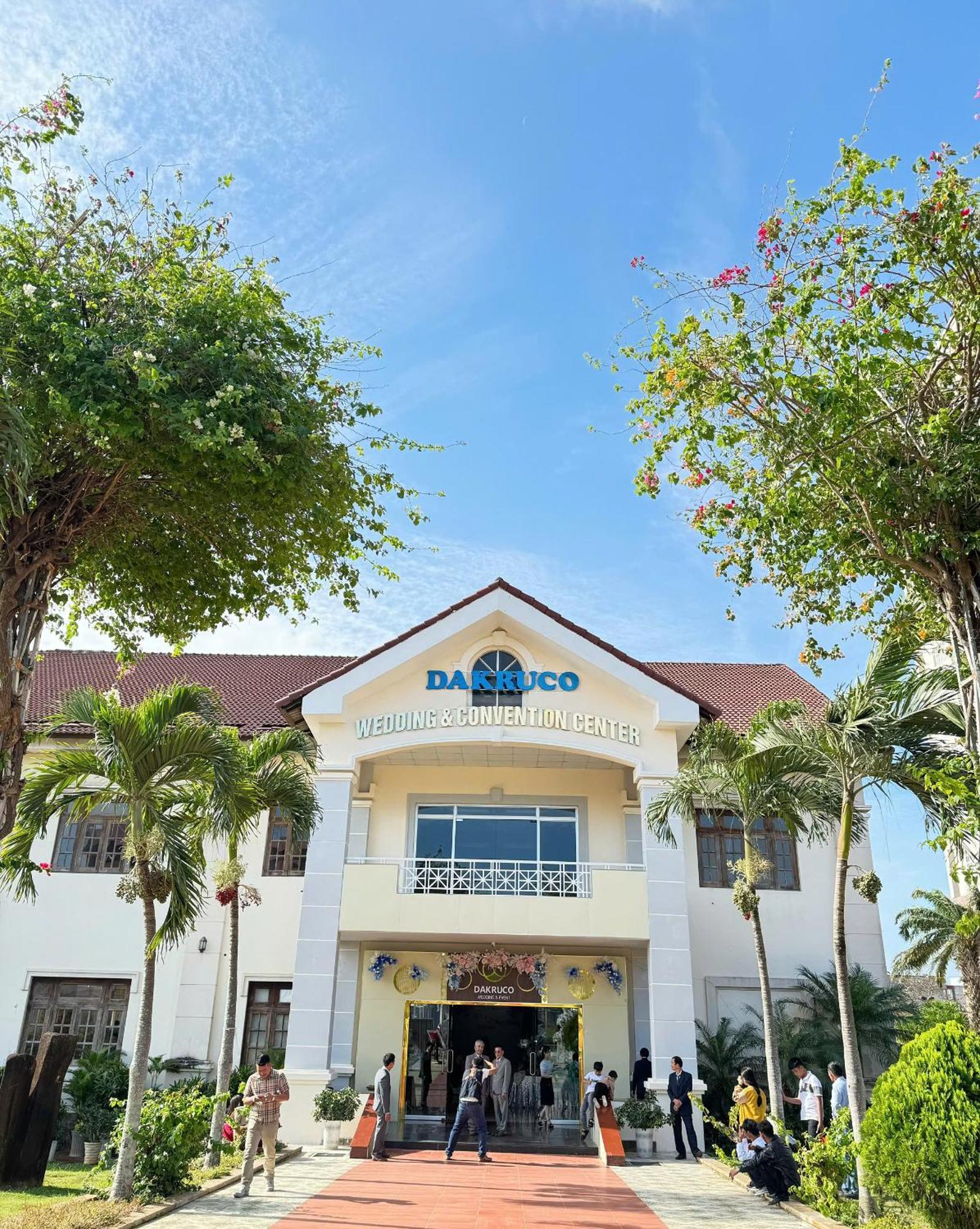 Dakruco Hotel Buon Ma Thuot Luaran gambar