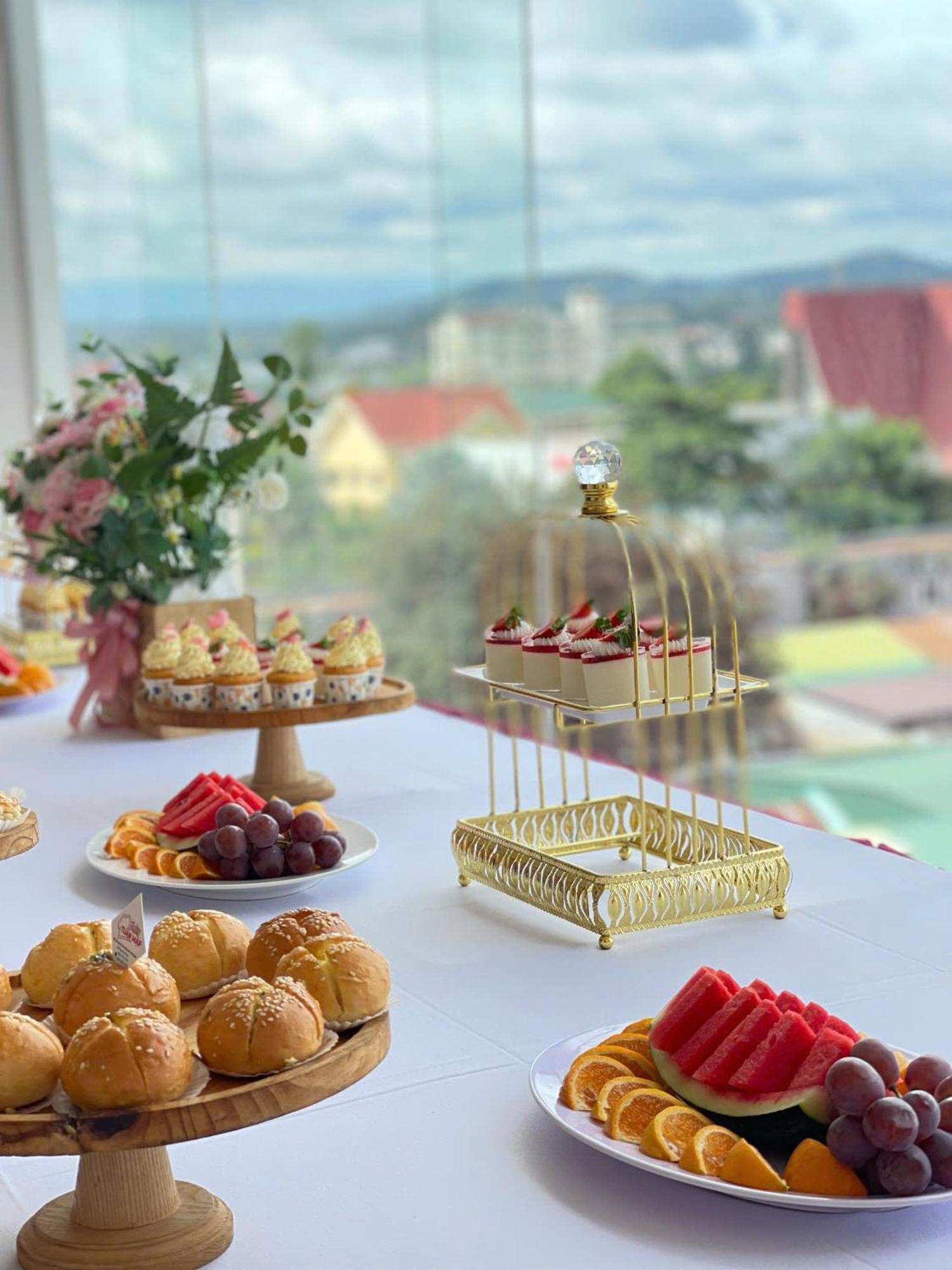 Dakruco Hotel Buon Ma Thuot Luaran gambar